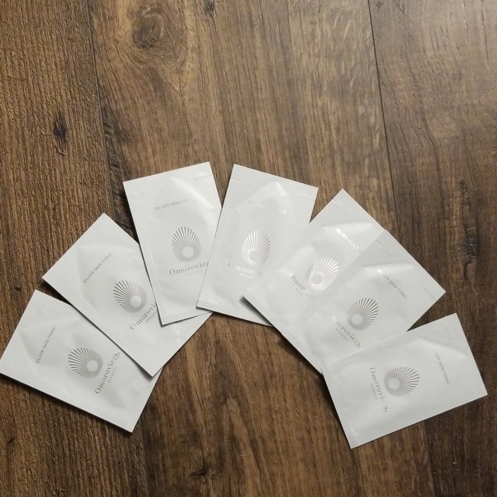 7 Omorovicza Silver Skin Tonic solution packets